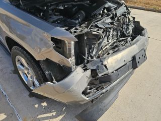 2017 Chevrolet Suburban LT - Primary Damage Right Image
